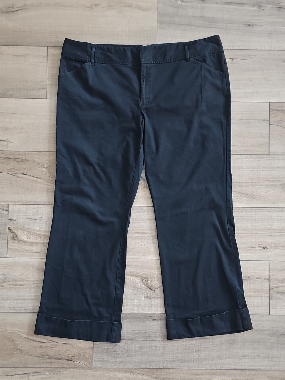 Old Navy Low Waist Stretch Cuffed Flare Pants Black 20S